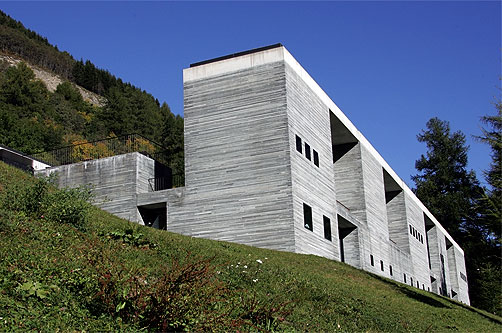 Peter Zumthor. Les bains thermaux à Vals, 1986-1996.